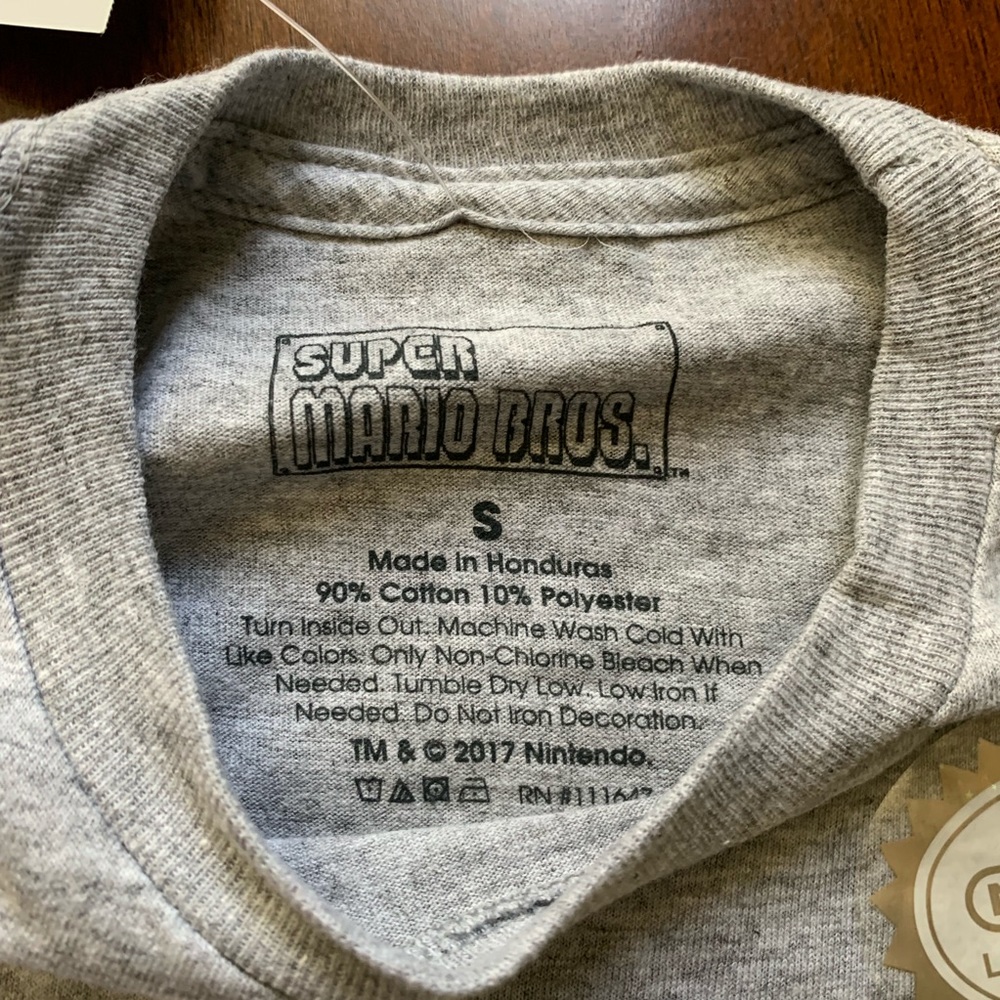 Super Mario bros. Graphic T-shirt - Picture 4 of 8